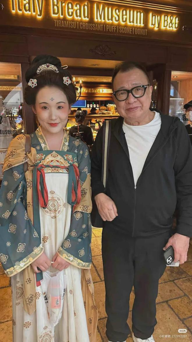 盐商富甲一方亿万身家近日同囡囡西安被捕获j9九游会真人游戏第一金牌绿叶祖上是四大(图3)