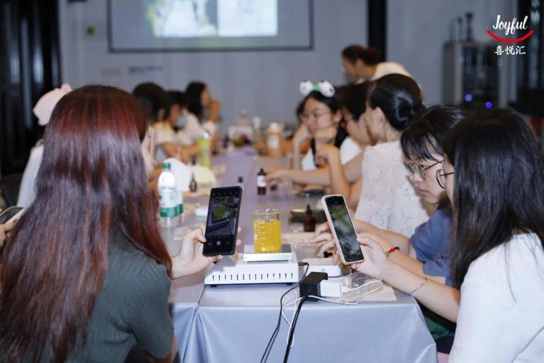 ：邂逅芳疗、宫灯、功夫茶具的粤式浪漫j9九游会登录【报名】广府·生活美学(图6)