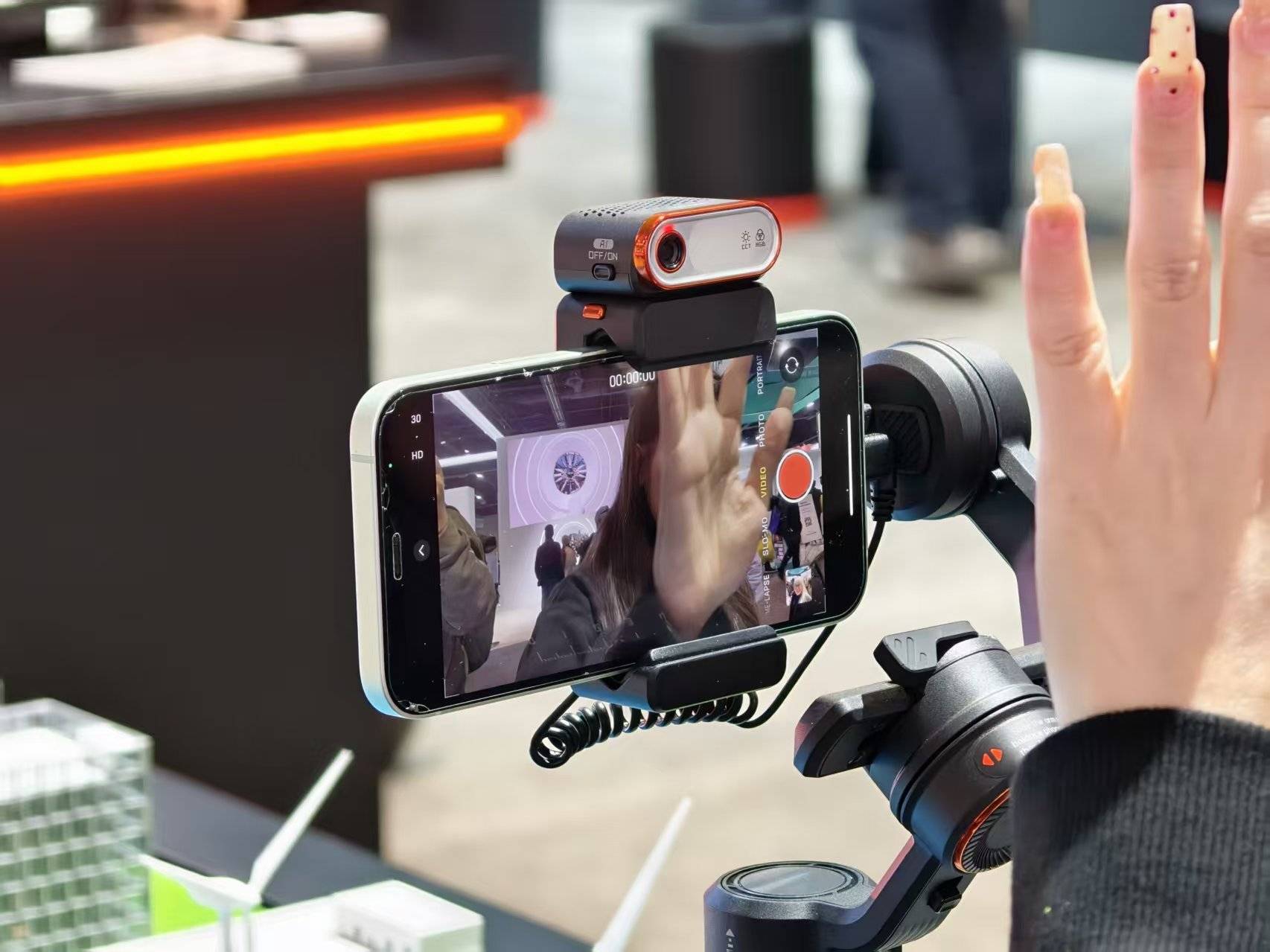 ！六大玩家CES交卷：影像赛道打法变了j9九游会入口首页分体、全景、机械臂(图10)